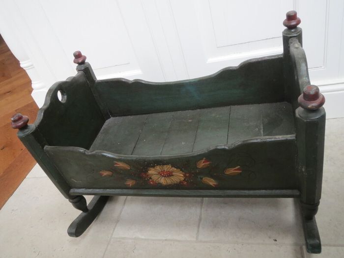 Vintage/Antique Wood Rocking Doll Cradle