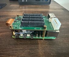 Raspberry Pi 5 8GB with Radxa Penta SATA HAT