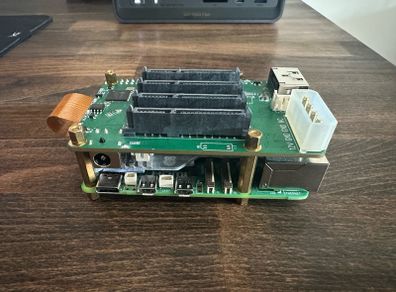Raspberry Pi 5 8GB with Radxa Penta SATA HAT