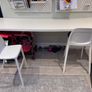 Table and chairs Image 2