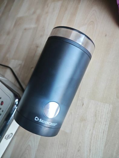 coffe machine and coffe grinder