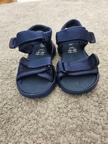 Boys sandals size UK 8