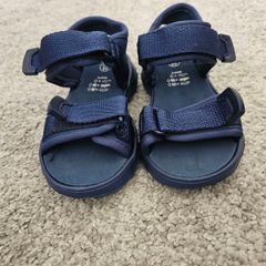 Boys sandals size UK 8
