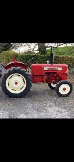 International B414 and loader