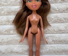 Bratz Doll Funk Out Fianna Original 1st Release The head creaks when it moves Used Please see photos