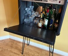 Drinks cabinet / Cocktail cabinet