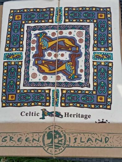 New Celtic Symbol T-SHIRT XL