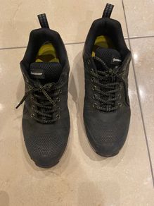 Steel toed work shoes
