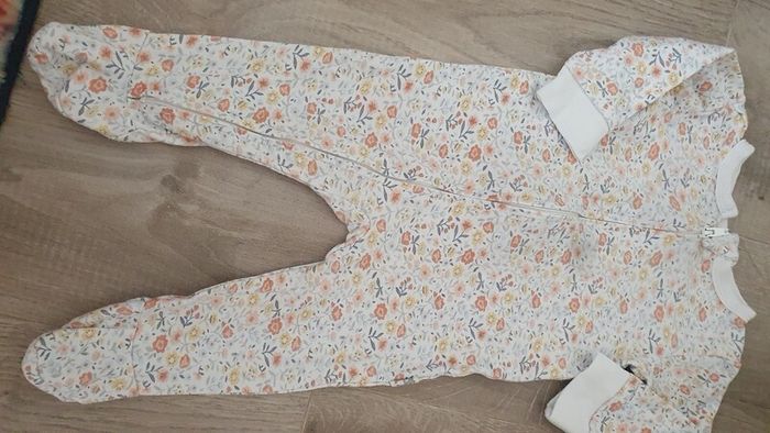 baby sleepsuit