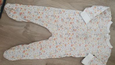 baby sleepsuit