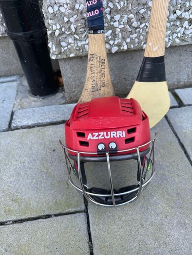 Azzurri Kids Helmet plus 2 Hurls