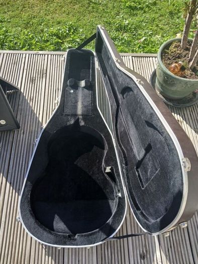 1998 Japanese Takamine EN30 C and original Hard case