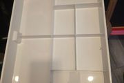 Divider trays
