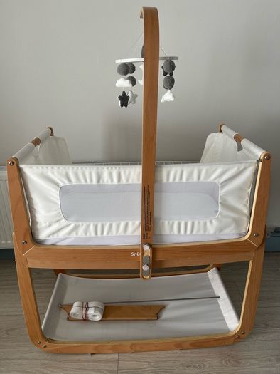 Snuzpod 4 with cot mobile and mattress protector