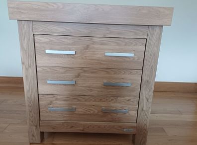 Charnwood Baby cot/cot bed and changer