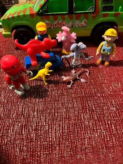 A Collection of Cars/ Lorries/ Crane / Figures
