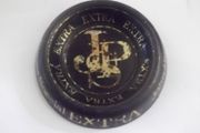 a vintage john players special extra ash tray