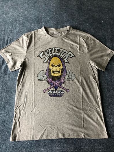 Pop Culture 3 T-Shirts (Large)