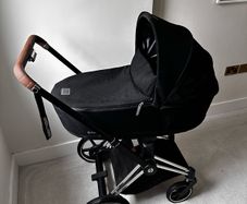 Cybex ePriam, with toddler chair and newborn bassinet with car seat adaptors