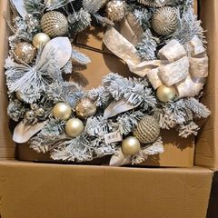 2 brand new Christmas wreaths