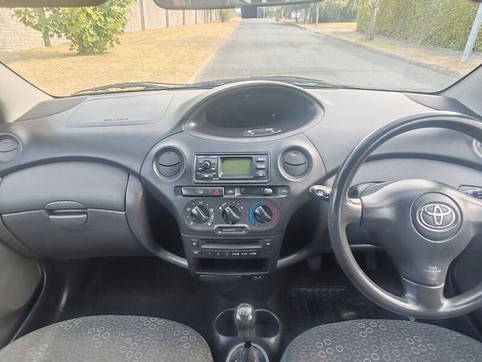 2006 Toyota Yaris