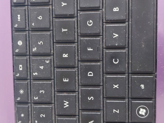 HP Pavilion g6, 15.6 inch Laptop, Intel Pentium CPU B950, 2.1GHz, 4GB Ram, 750GB HDD, Windows 7, 64 bit, Firefox, Opera, Chrome and VLC