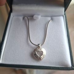 Lovely Vintage 925 Sterling Silver Ladies Necklace