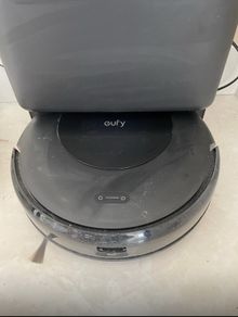 Bargain!! Eufy C20 vacuum mop with spare bags and brushes