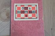 Vintage 1950s H.P. Gibson Chess and Draughts Set  Bakelite Counters