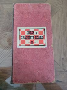 Vintage 1950s H.P. Gibson Chess and Draughts Set  Bakelite Counters