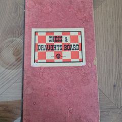 Vintage 1950s H.P. Gibson Chess and Draughts Set  Bakelite Counters