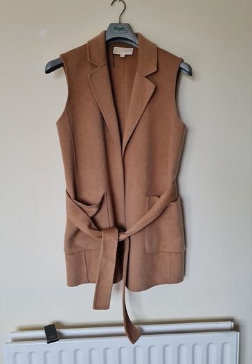 Michael kors belted sleeveless waistcoat Size medium tan wool In excellent condition
