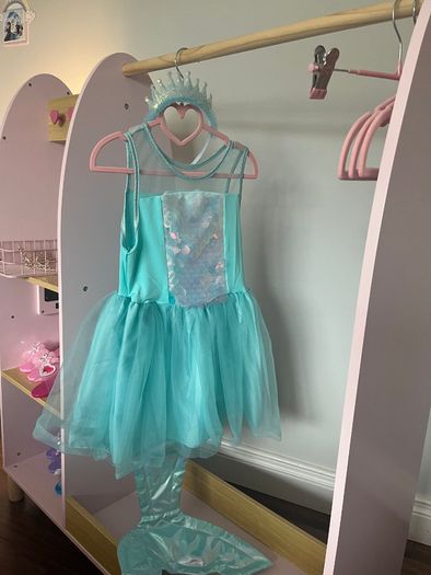 Girls Dress Up