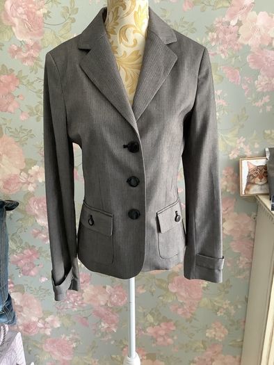 Mango suit. Size S.