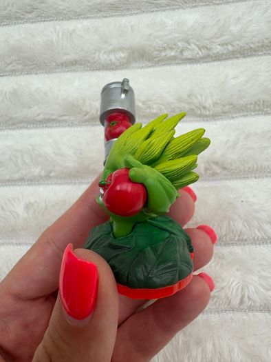 Skylanders Trap Team Food Fight Green Tomato Gun Guy Used Please see pictures