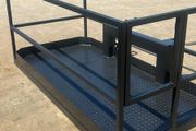 Baskets cages