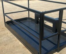 Baskets cages