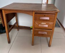 Vintage English oak drop leaf desk for refurbishment.