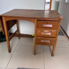Vintage English oak drop leaf desk for refurbishment.