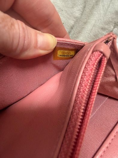 Chanel wallet on chain