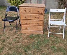 drawer chest & folding chairs