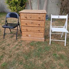 drawer chest & folding chairs
