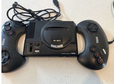 Official sega mega drive mini + 2 controllers + 42 preloaded games ( free post )