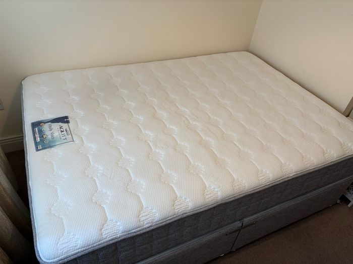 High Quality Double Bed & Matress