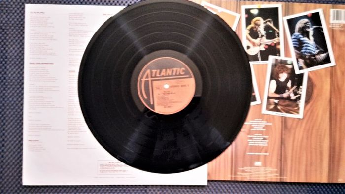 AC/DC.Fly On The Wall.Lp.P-85.Excellent cond.