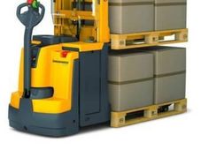 jungheinrich ejd 220 pallet truck stacker