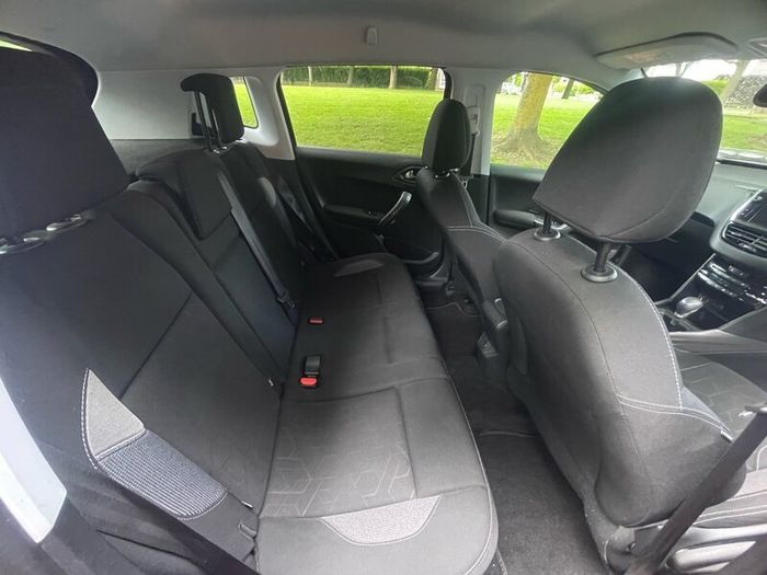 Peugeot 2008 03/27 NCT Automatic