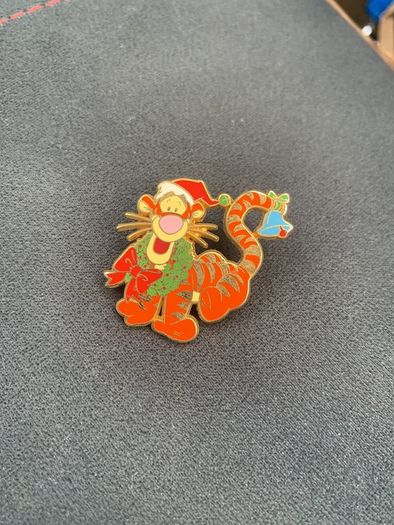 Disneyland Pin