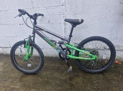 Apollo expander child's mountain bike