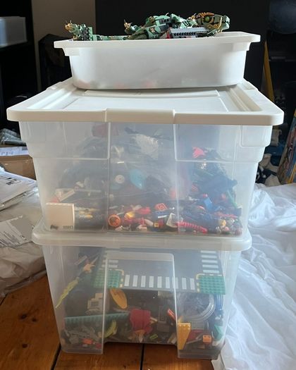 Large Selection of LEGO sets in pieces with boxes